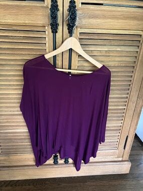 Women’s Relaxed Top